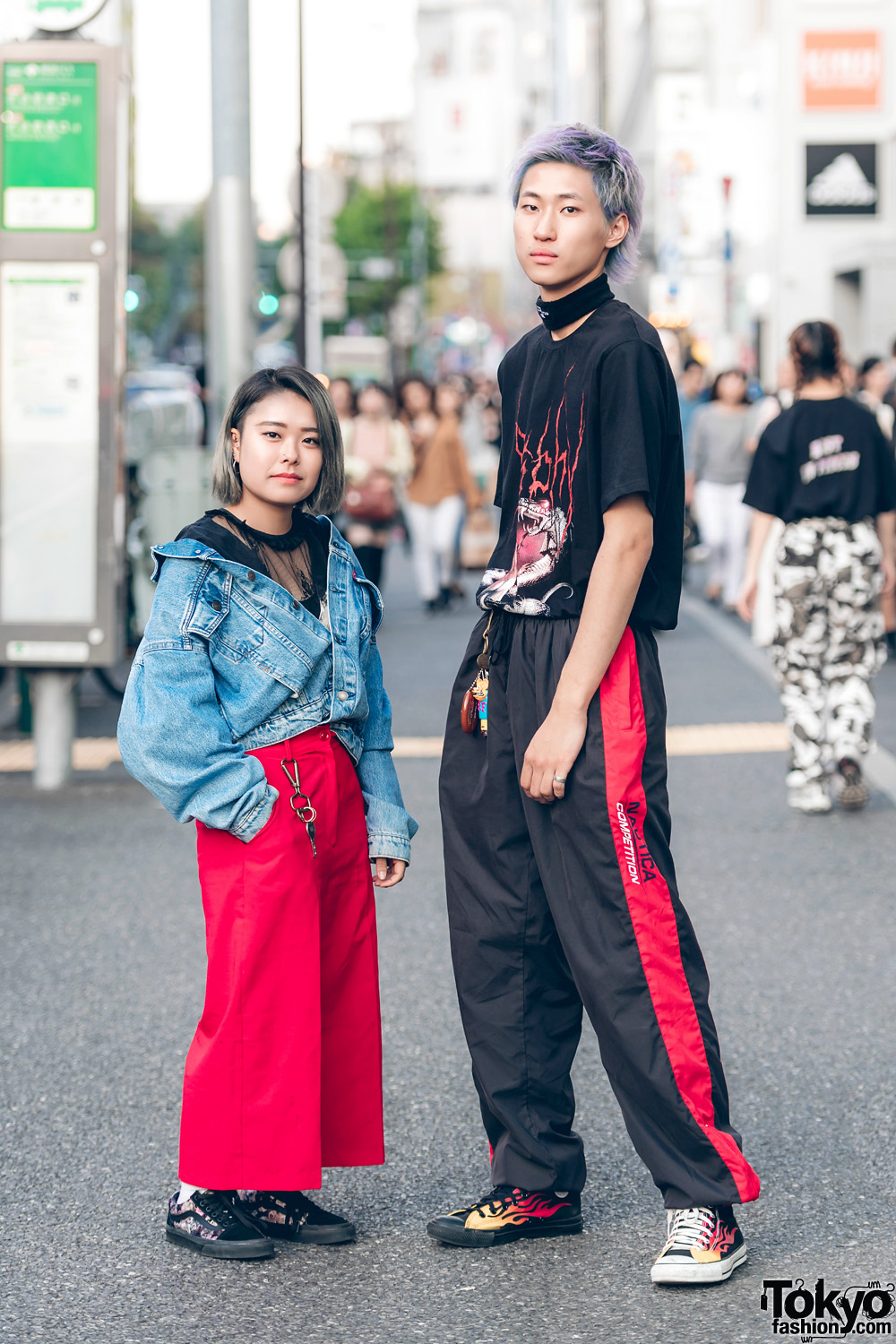 Harajuku Duo in Black-and-Red Streetwear w/ Levi’s, RNA, Sarcastic & Co., Vans, MISBHV, Nautica & Converse