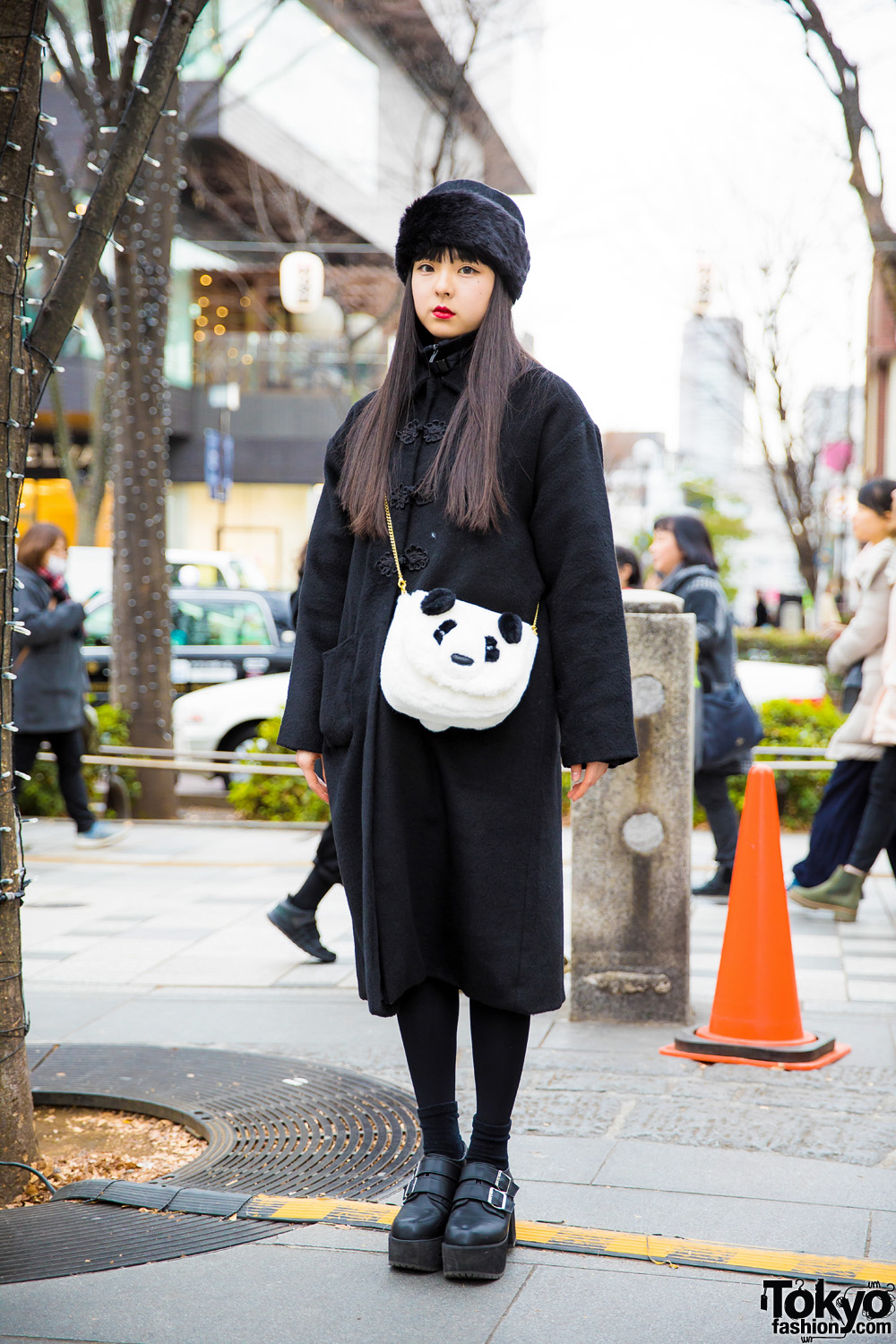 All Black Winter Fashion w/ Merry Jenny Coat, Spinns Platform Buckle Shoes & Spinns Panda Sling Bag