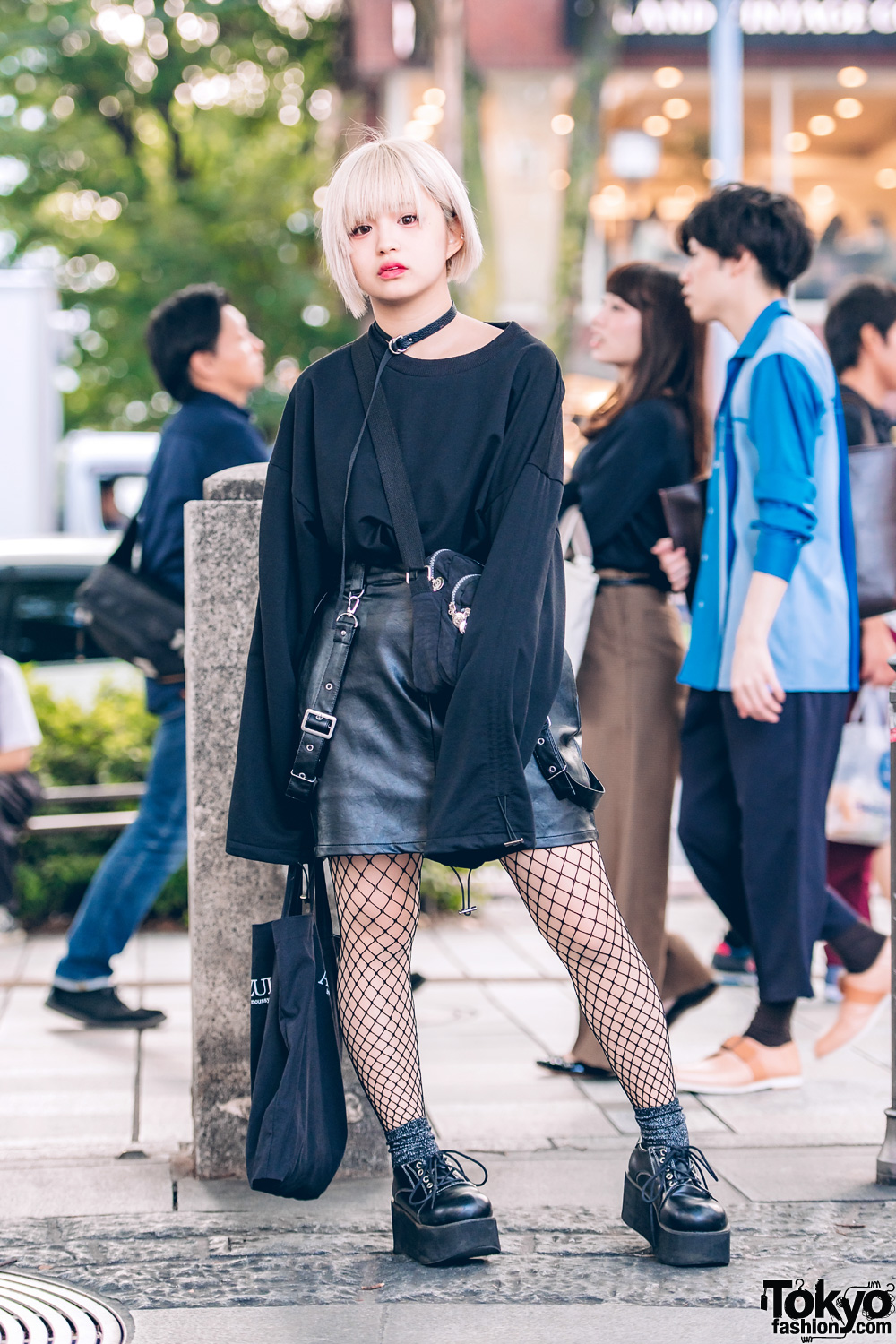 Blonde-Haired Harajuku Girl in All-Black Street Style
