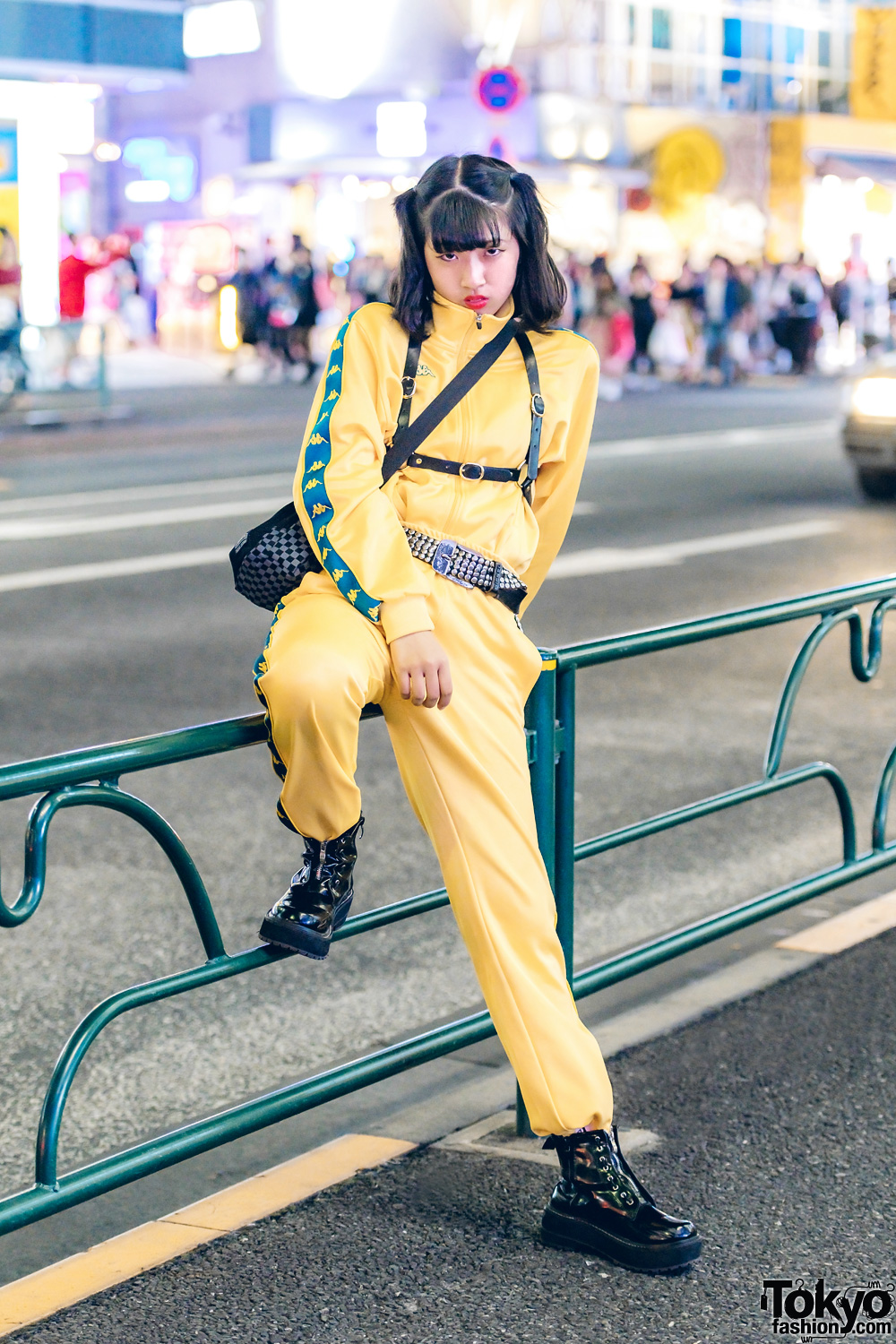 Harajuku Girl in Yellow Tracksuit Kappa, King Family Romantic – Tokyo Fashion