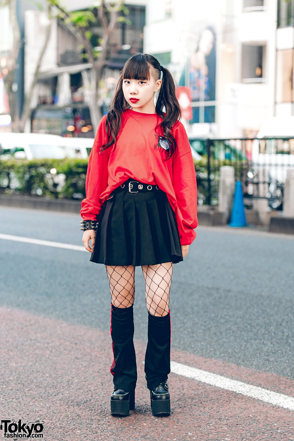 Harajuku Girl in Red & Black Street Style w/ M.Y.O.B, Dolls Kill & New York Joe