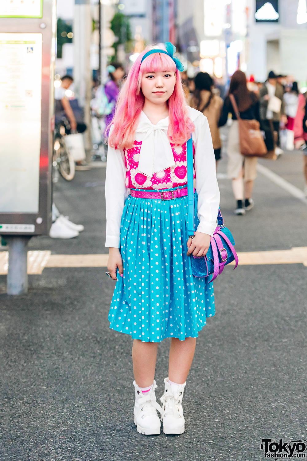 Pink-Haired Harajuku Girl in Tri-Color Fashion Style w/ Candy Stripper, Lagrace Mart, Kiki & Kilo Shop