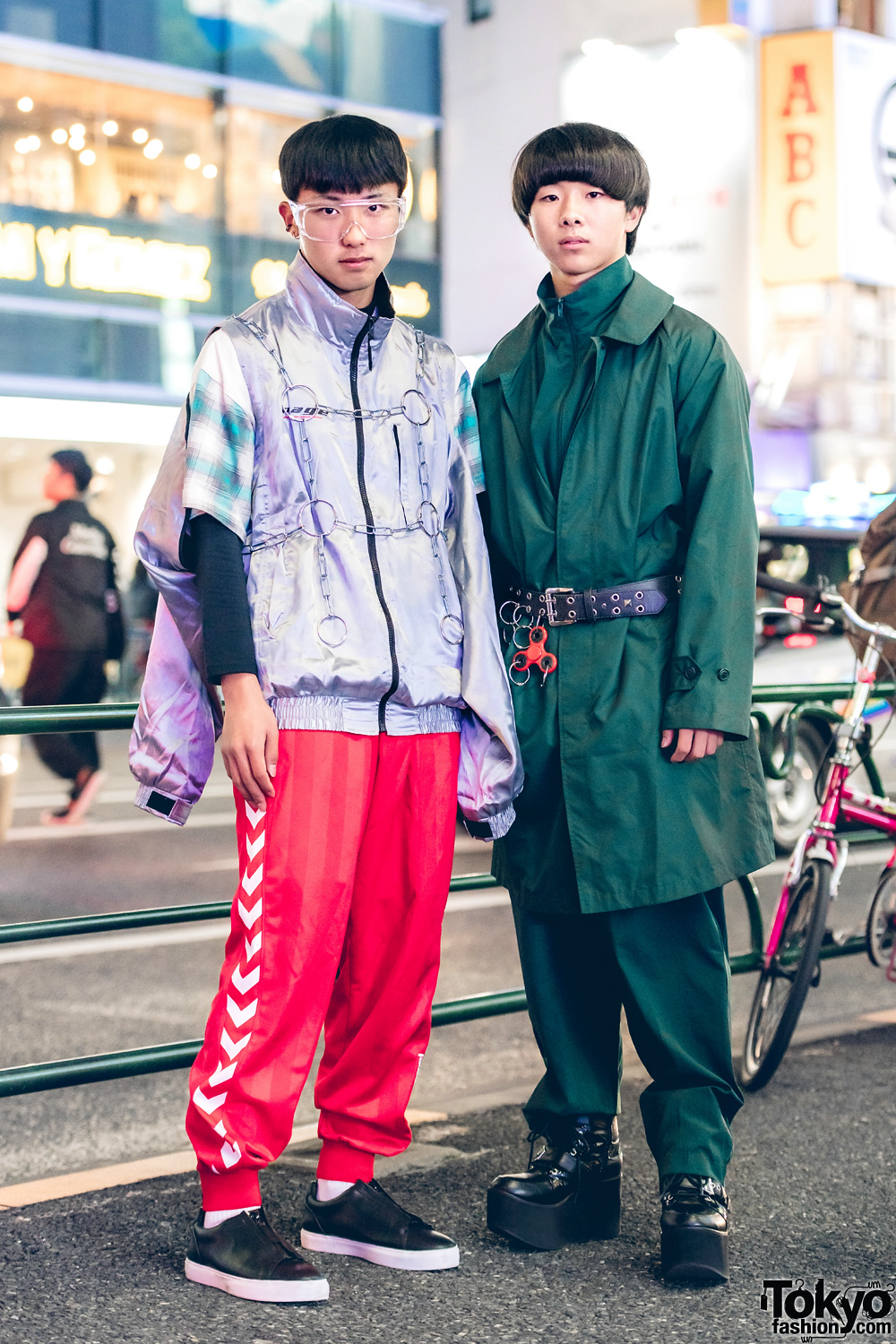 Harajuku Menswear Street Fashion w/ Mizuno Jacket, Hitsuji Plaid Shirt, Red Track Pants & All-Green Outfit