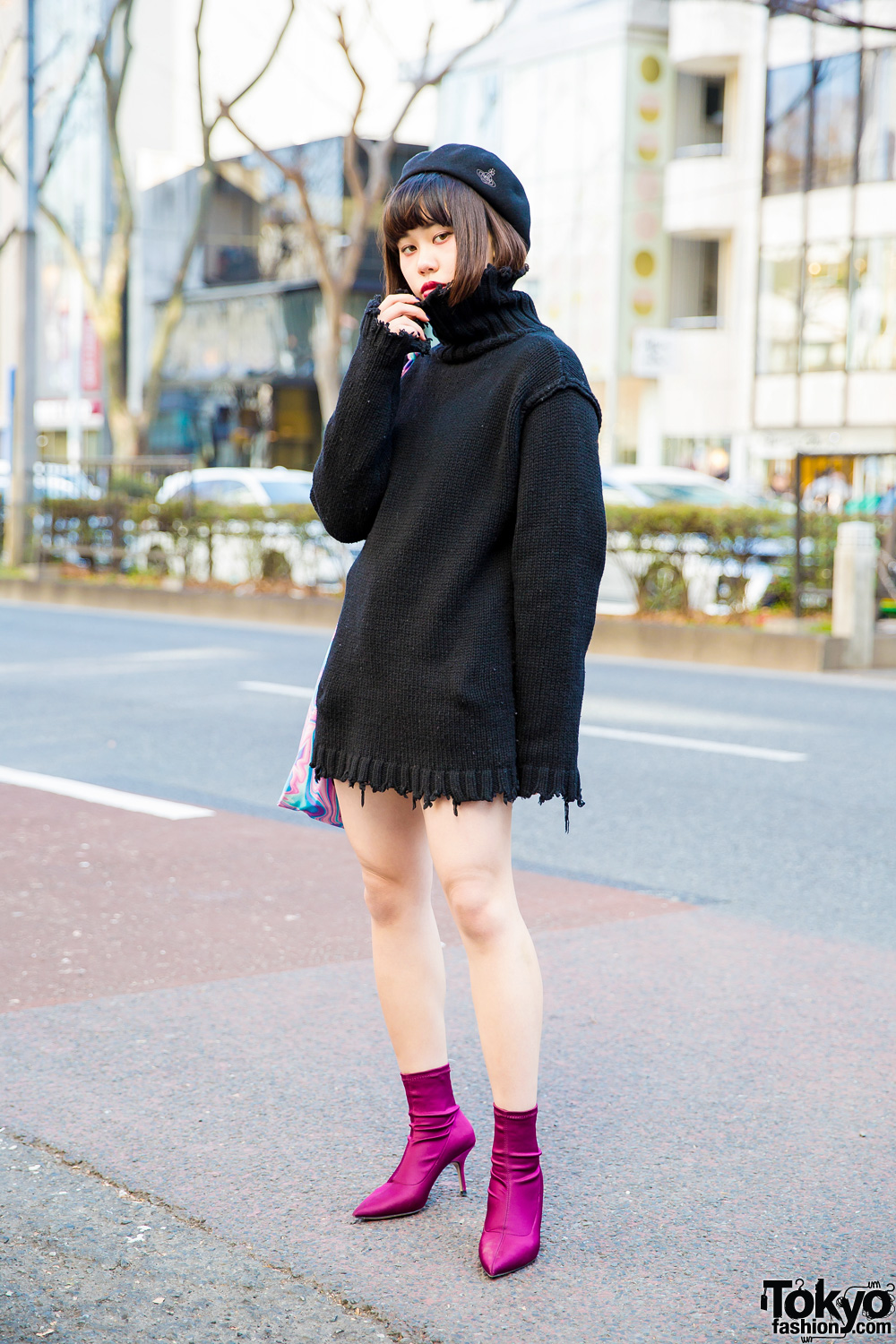 Perverze Distressed Sweater Harajuku Street Style w/ Vivienne Westwood & UNIF