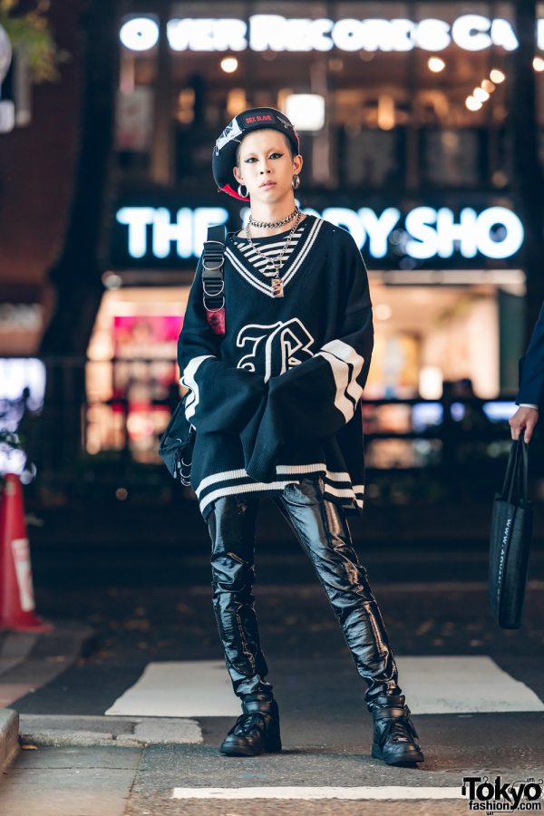 Qlozet Staffer in Dark Harajuku Street Fashion w/ Qlozet, Growing Pains & GlamHate