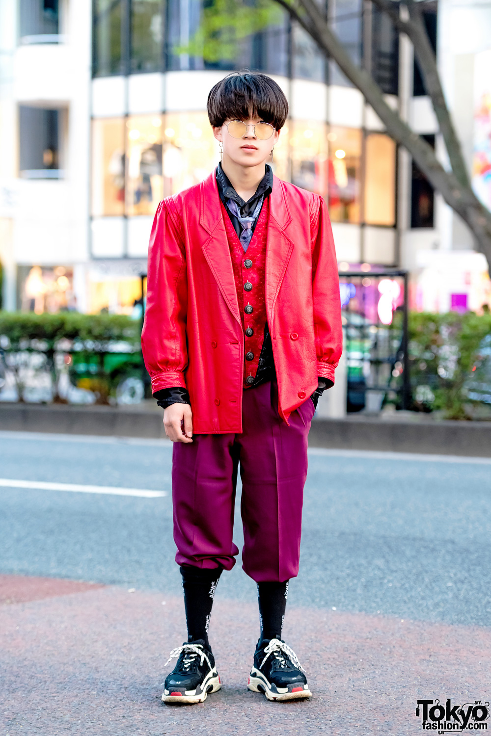Harajuku Guy in Red & Purple Vintage Menswear Street Style – Tokyo Fashion