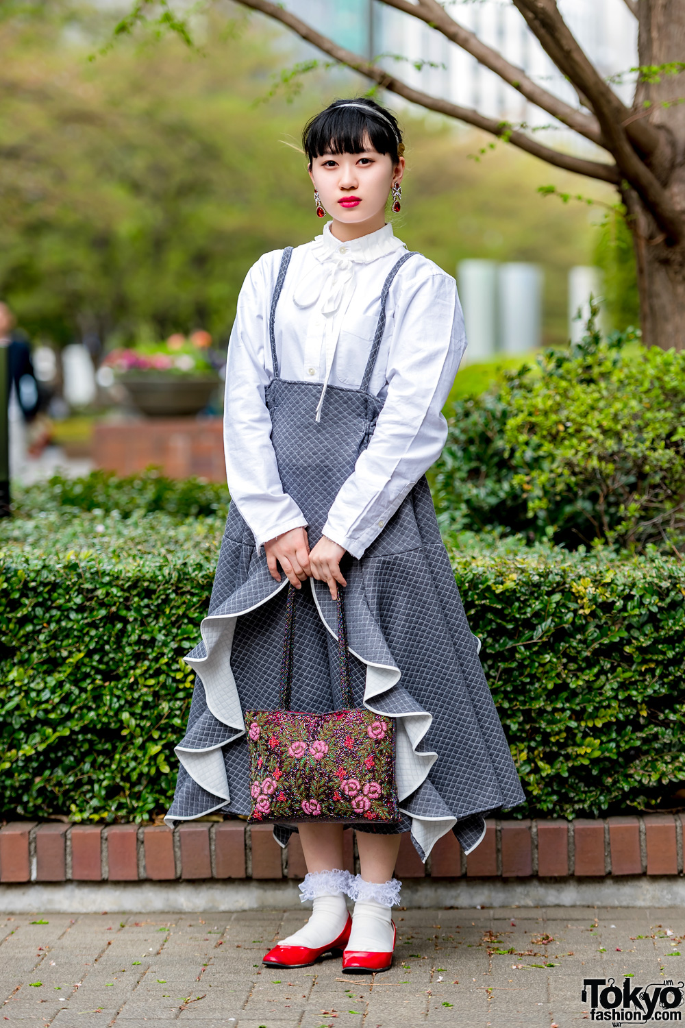 Harajuku Girl in Charming Vintage Streetwear Style