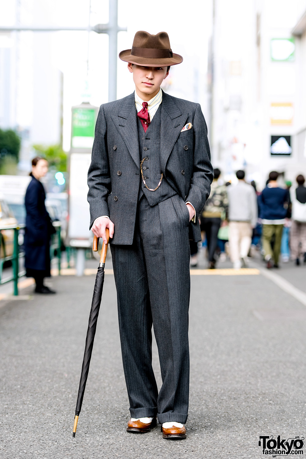 Retro Dapper Tokyo Street Style w/ Tailor-made Suit, Church’s Shoes & Ramuda Umbrella