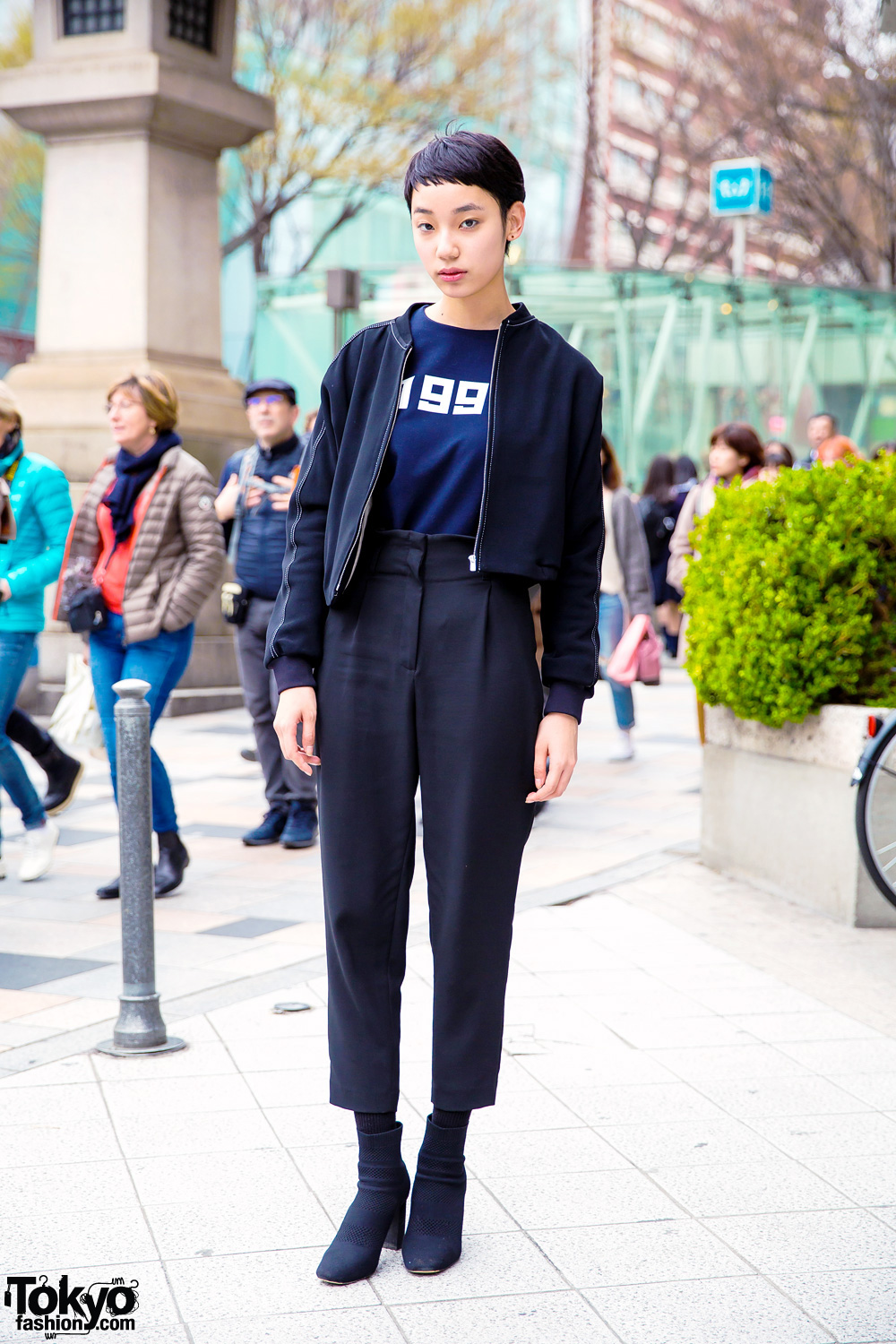 Japanese Fashion Model Tsukina in Minimalist Style w/ Cropped Jacket, High-Waist Pants & Booties