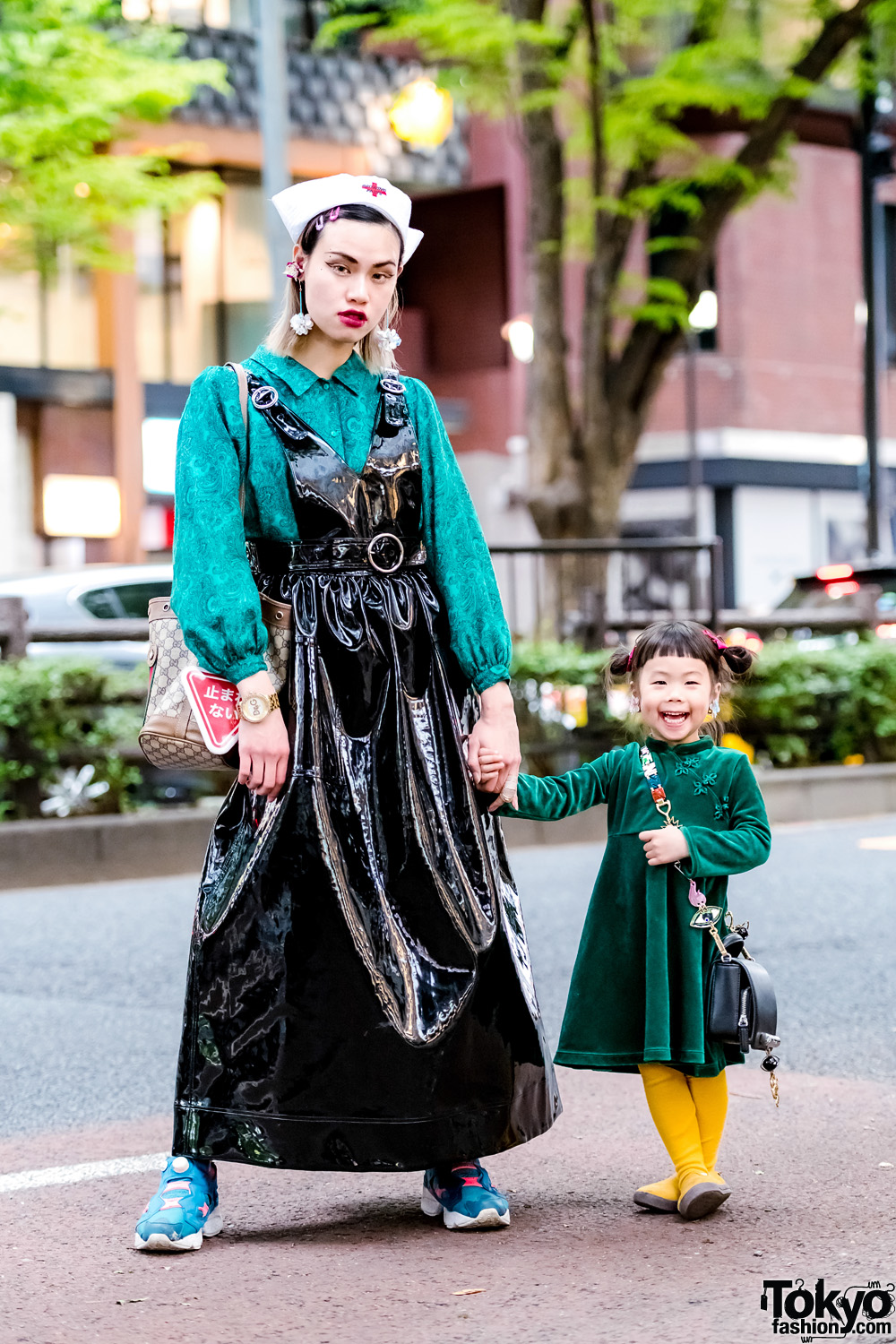 The Ivy Tokyo Jewelry Designer Mothers & Daughter Street Styles w/ Growing Pains, Vivienne Westwood & Gucci