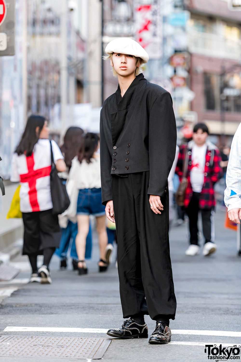 Tokyo Vintage Menswear Street Style w/ White Beret, Cropped Jacket & Studded Lace-Up Shoes