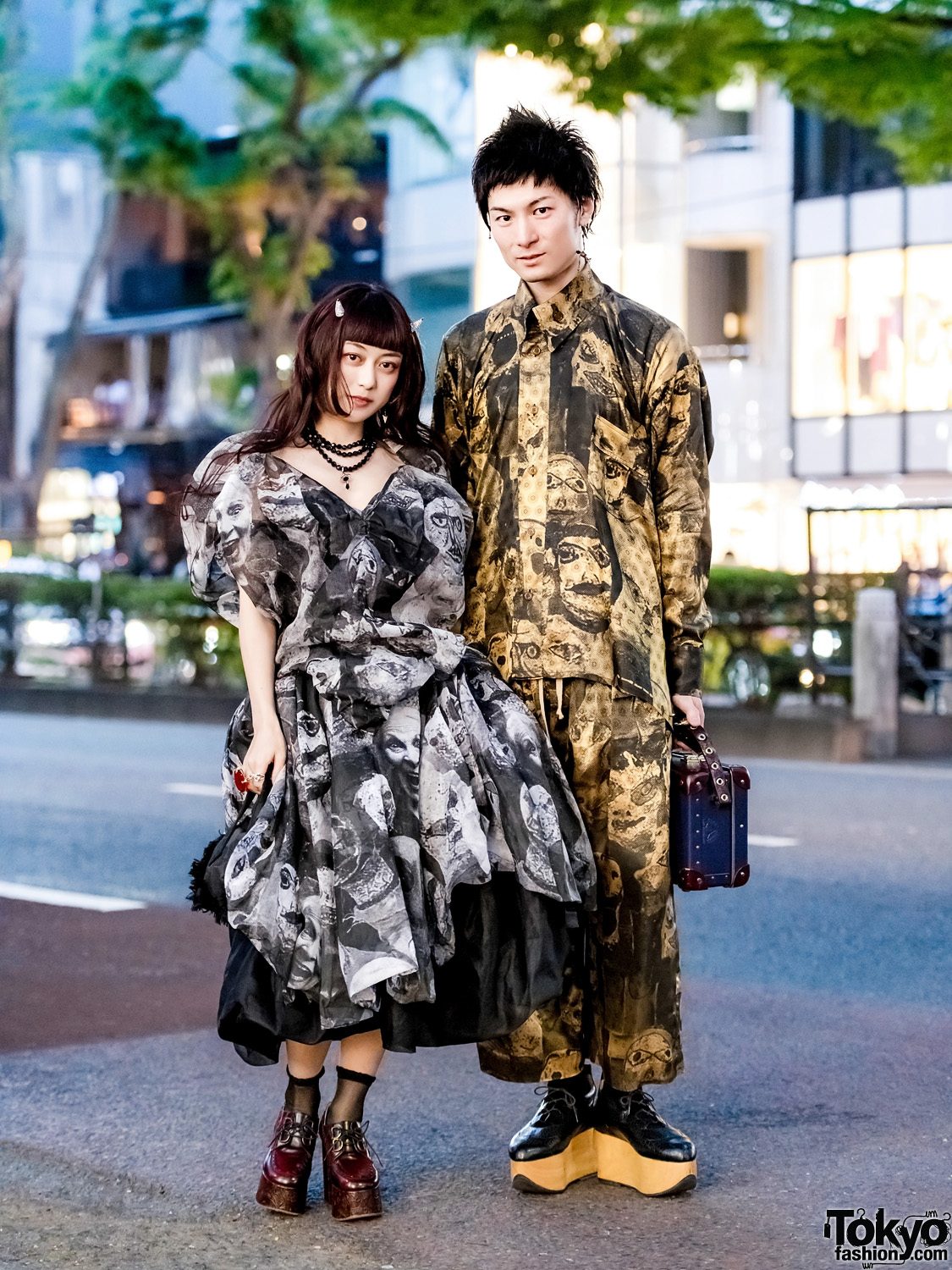 Matching Vivienne Westwood Print Streetwear Styles in Harajuku