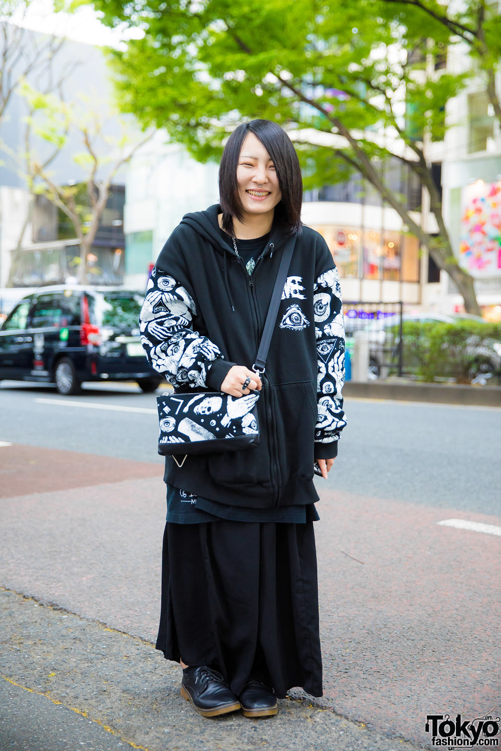 Monochrome Print Street Style w/ M:E Hoodie Jacket, Long Skirt, Lace-Up Shoes & Crossbody Bag