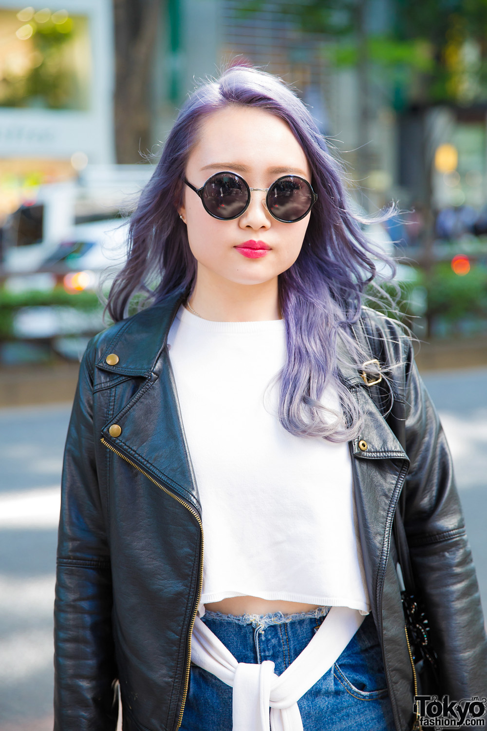 Chic Minimalist Street Style w/ Purple Hair, Emoda Cropped Tee, Flared ...