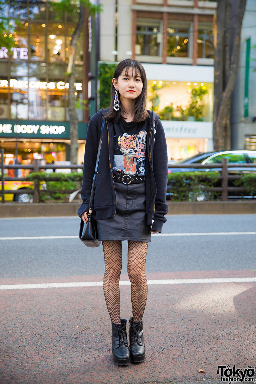 Harajuku Teen in  All-Black Street Style w/ Hysteric Glamour & Uniqlo