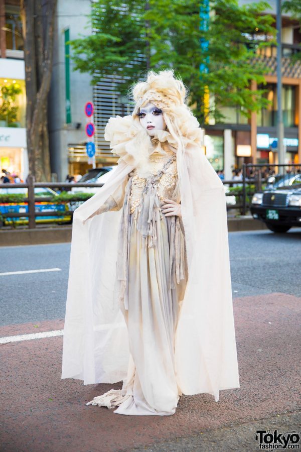 Shironuri Artist Minori in Harajuku Wearing Handmade & Vintage Fashion w/ Floor-Length Dress, Ruffle Cape & Headpiece