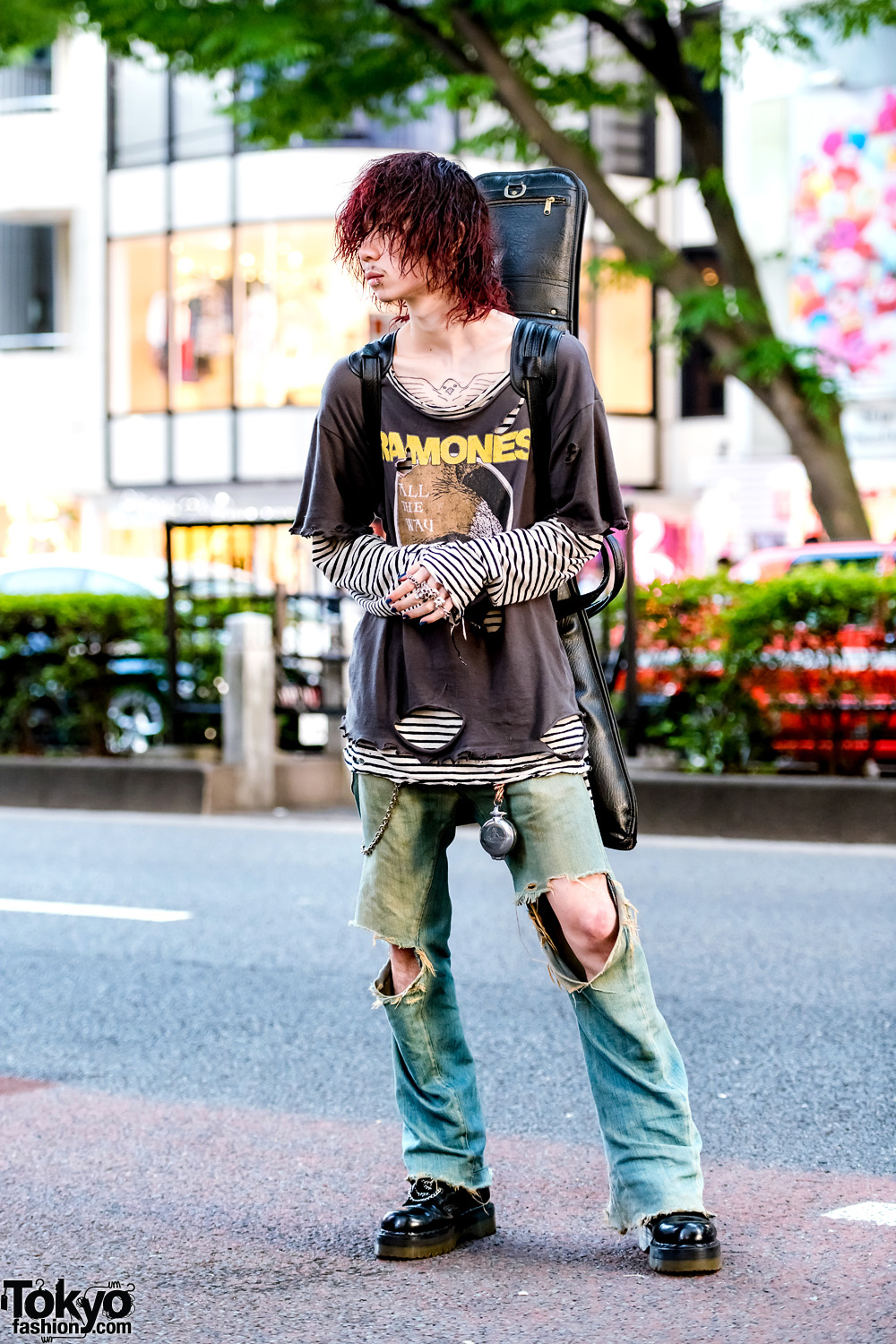 Grunge Street Style in Harajuku w/ Ramones, Hysteric Glamour, Ksubi ...