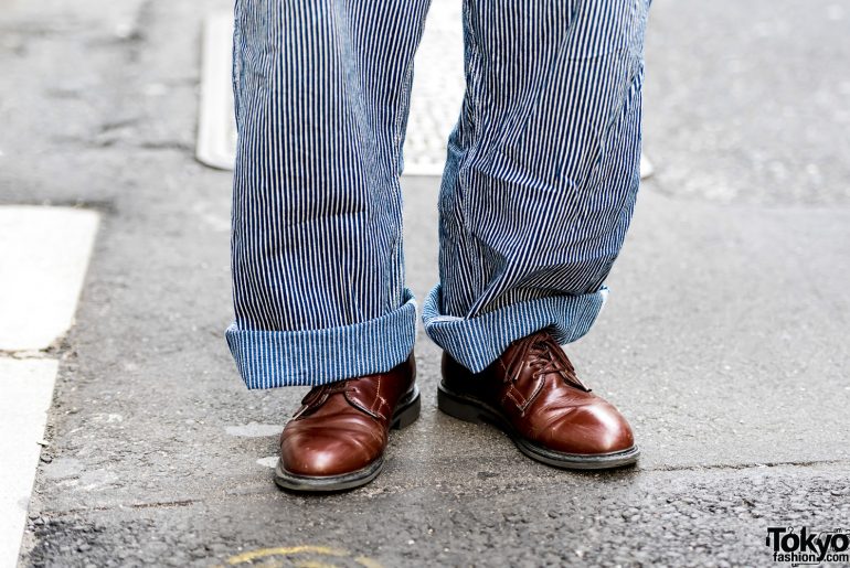 Japanese Vintage Shop Owner in Harajuku Denim Street Style w/ Round ...