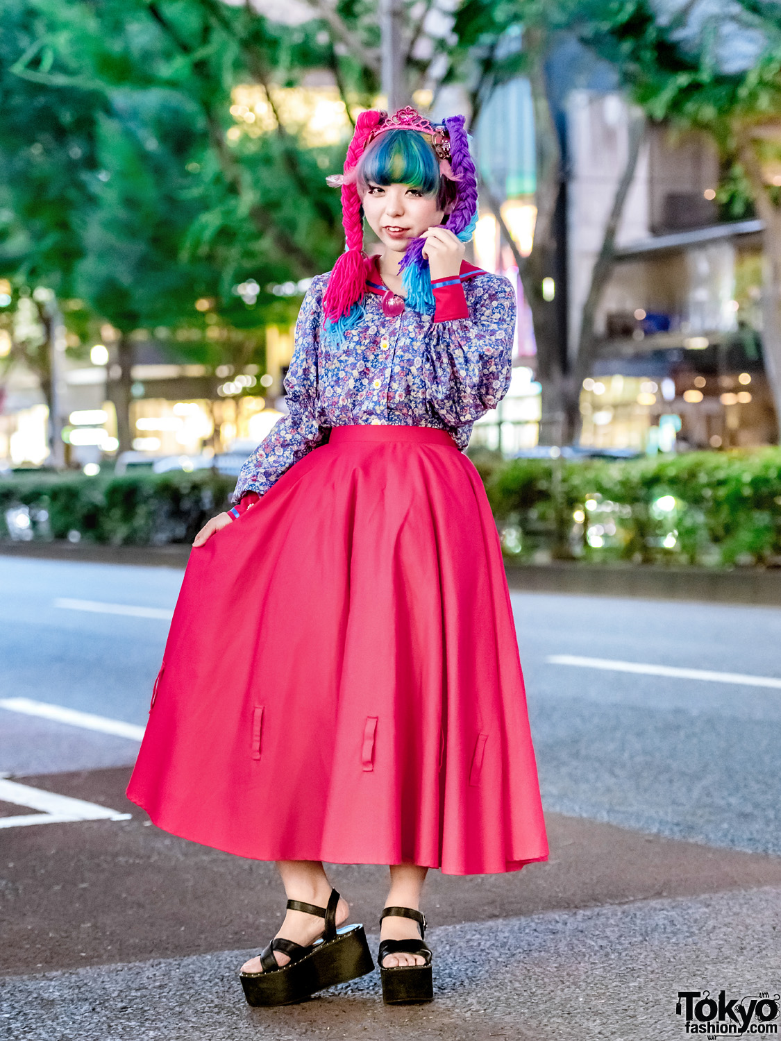 Harajuku Girl’s Doll-inspired DIY Street Style w/ Colorful Yarn Hair ...