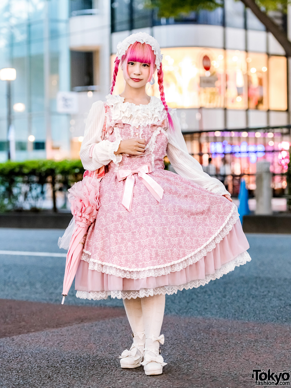 Pink-Haired Harajuku Girl in Japanese Lolita Fashion w/ Metamorphose temps de fille, Baby The Stars Shine Bright & Handmade Items