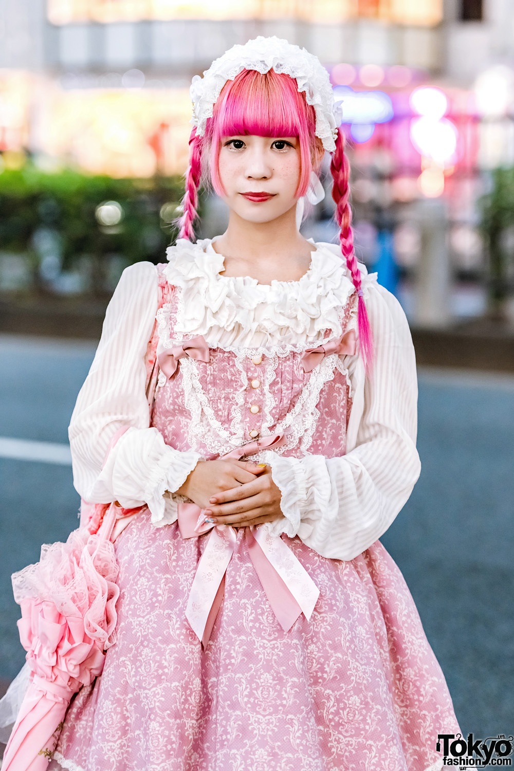 Gothic Lolita Fashion in Harajuku w/ H.Naoto, Axes Femme, Baby The Stars  Shine Bright, Victorian Maiden, Abilletage, Yosuke & Artherapie – Tokyo  Fashion