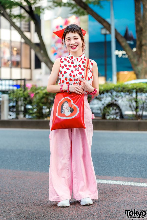 Japanese Hair Stylist in Harajuku w/ Strawberry Print Blouse, Mystic Wide Pants, Last Virgin Marilyn Monroe Bag & Fila Sneakers