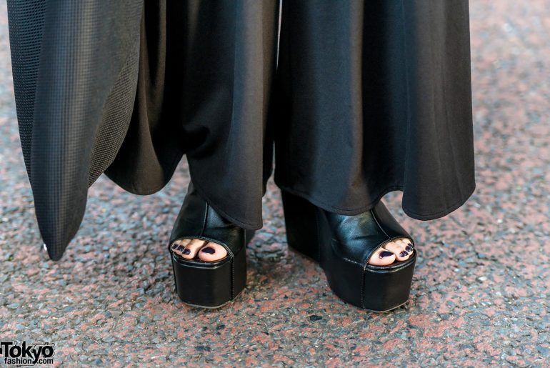 All Black Minimalist Japanese Street Style w/ MM6 Maison Margiela ...