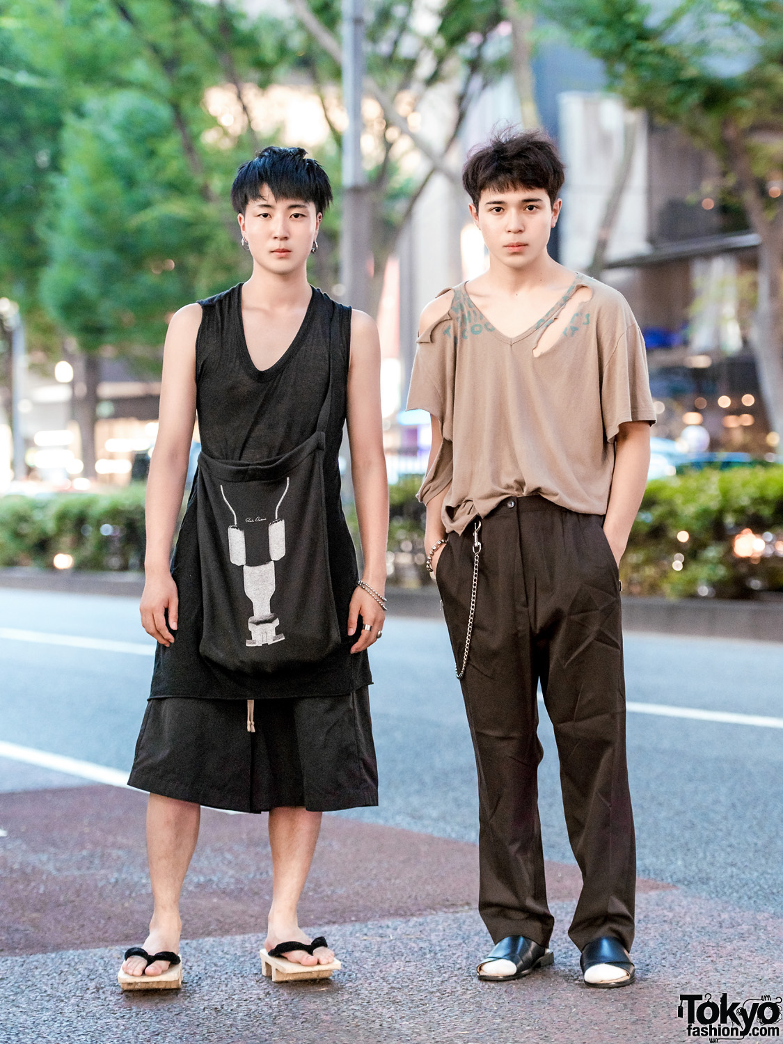 Harajuku Guys in Minimalist Designer Street Styles w/ Rick Owens, Maison Margiela, Issey Miyake, GU Slides & Geta Sandals