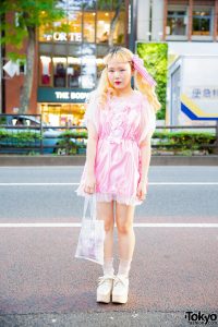 Harajuku Girl in Pink Street Style w/ Blueberry Sherbet Home, Yuriko ...