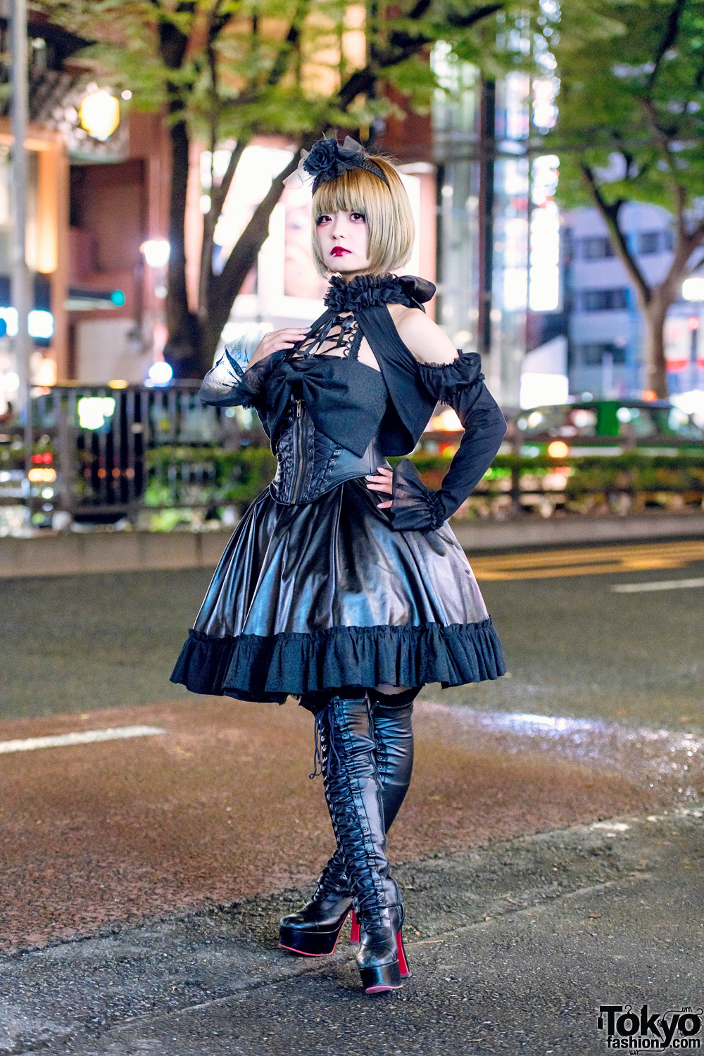 Japanese Gothic Lolita Street Style in Harajuku w/ MR Corset, Na+H & MorunxMuunaStoik