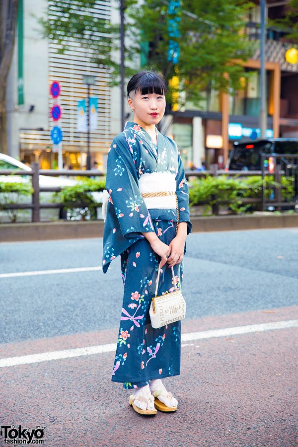 Harajuku Girl in Vintage Yukata Kimono w/ Japanese Wooden Sandals & Vintage Handbag