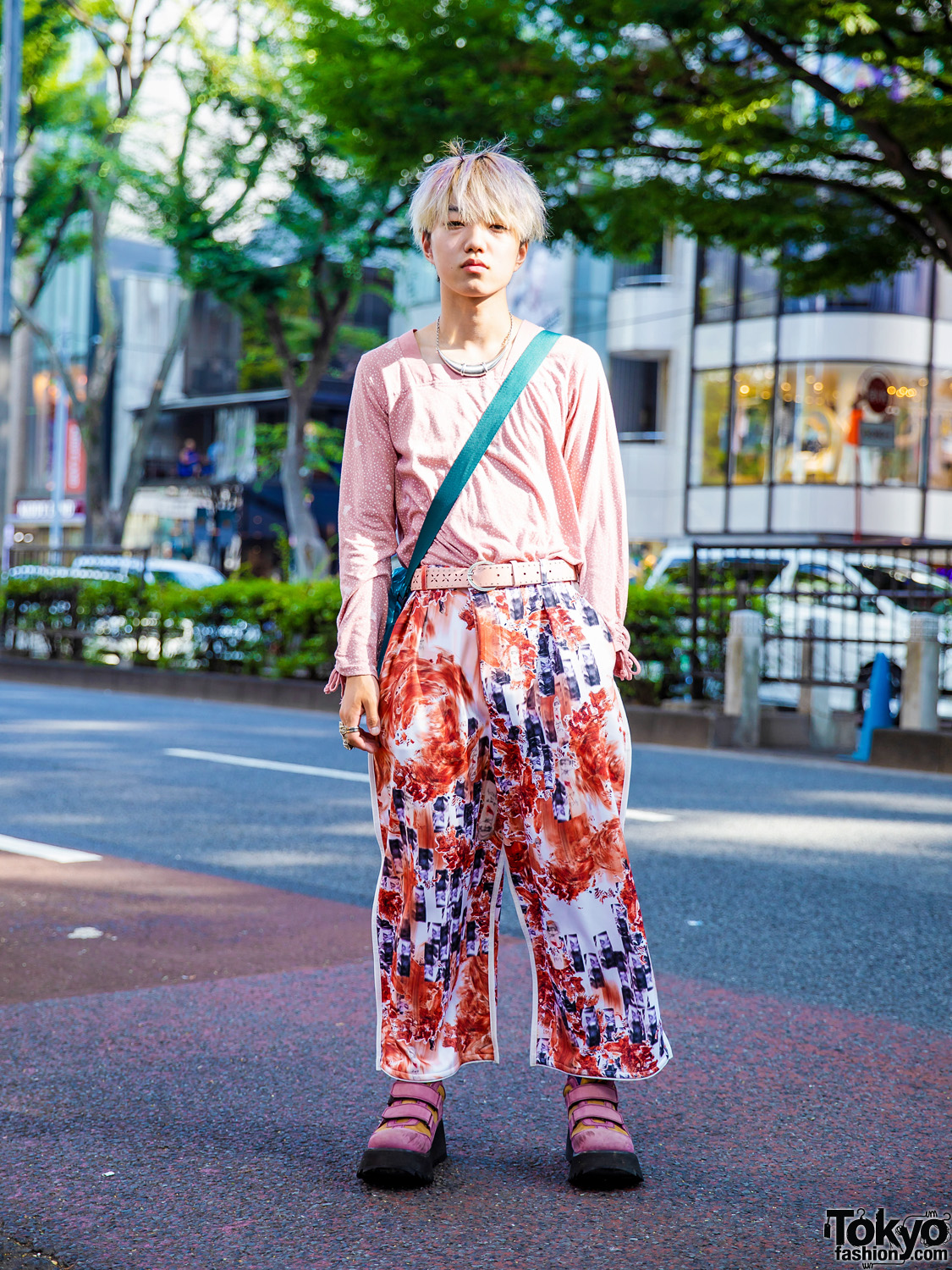 Pink Menswear Harajuku Style w/ Algonquins, Balmung Cropped Pants, Colorblock Shoes & New York Joe Bubble Bag