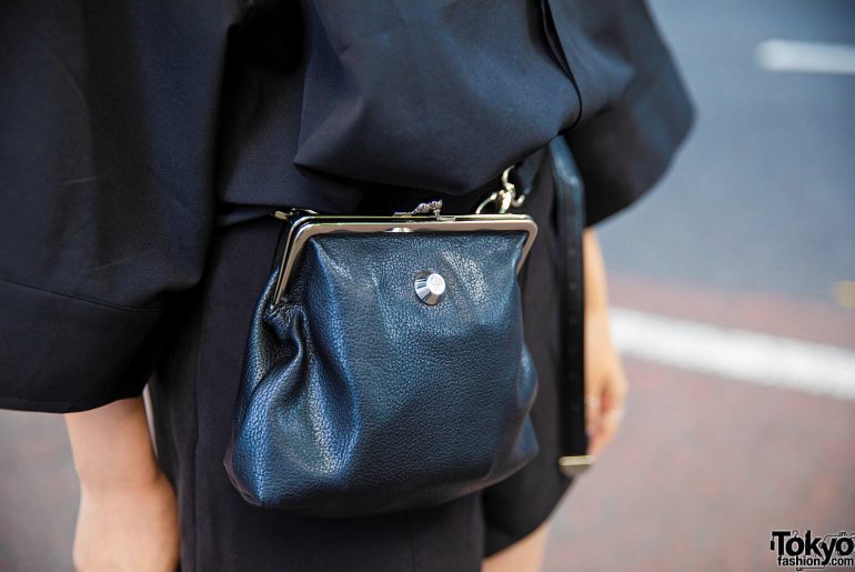 All Black Minimalist Street Style in Harajuku w/ Oversized Sleeves, H&M ...