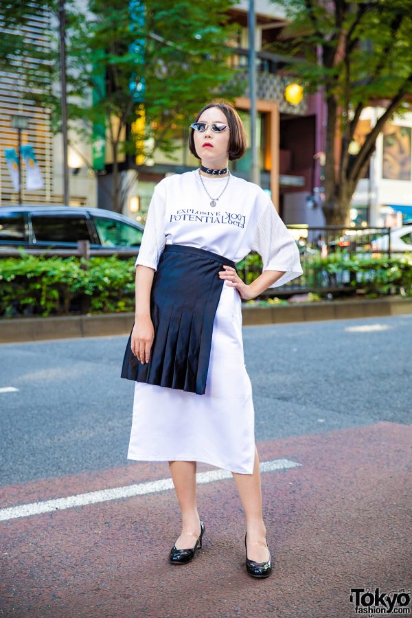 Chic Monochrome Japanese Street Style w/ Oct.3 Top, Tender Person Skirt & Patent Pumps