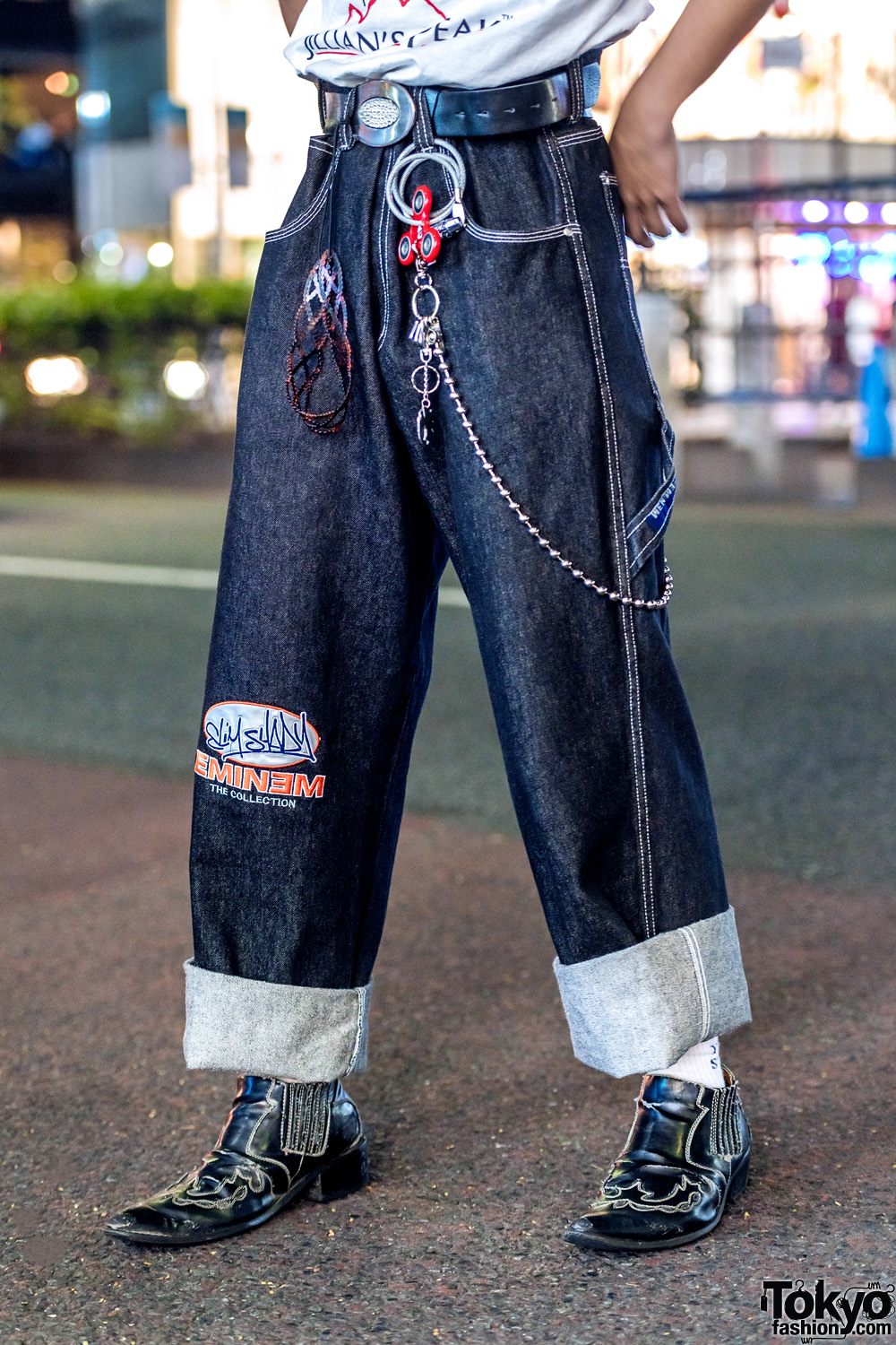 Harajuku Guy's Minimalist Street Style w/ Jillian's Peak T-Shirt ...