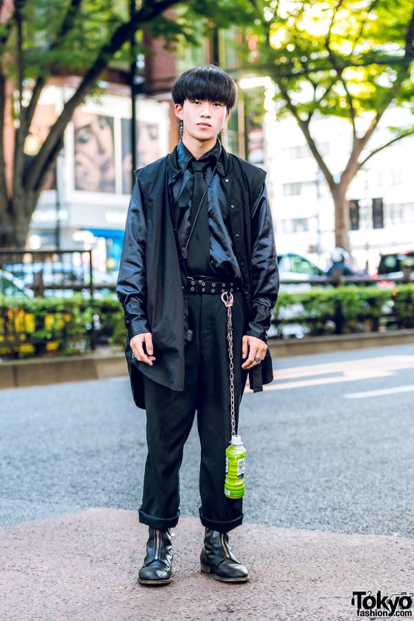 All Black Menswear Street Style w/ Paul Smith Satin Shirt, Alfredo Bannister Zipper Boots, Skeleton Earrings, Apple AirPods & Chained Tea Bottle