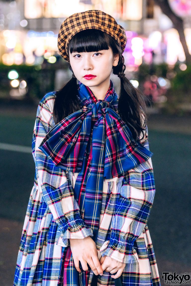 Heihei Harajuku Girls In Plaid Ruffle Dresses, Bows, Berets, Akira Uno 