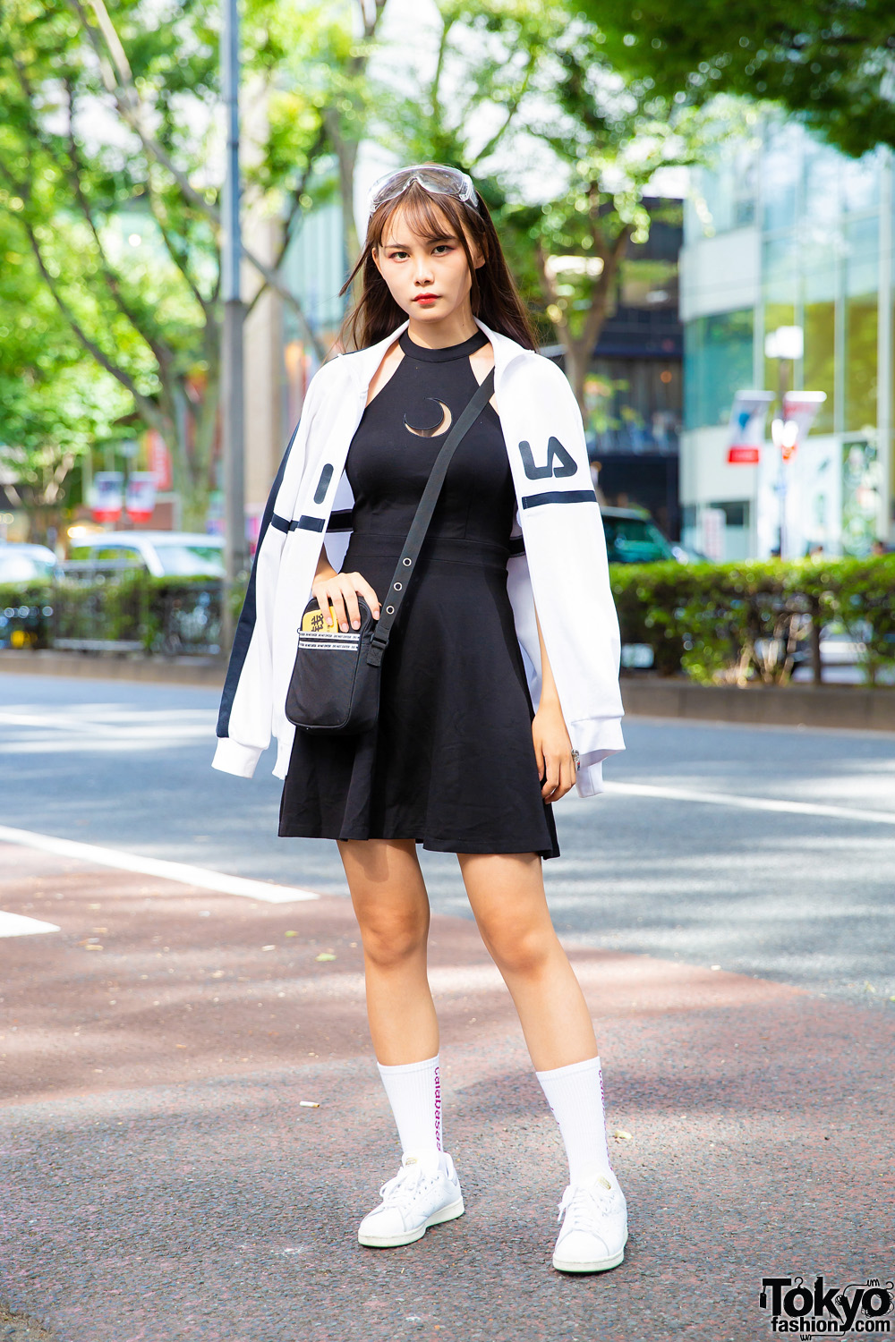 Harajuku Girl in Sporty Chic Streetwear Style