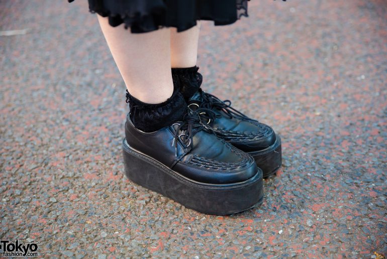 Pink Hair & All Black Harajuku Street Style w/ Merry Jenny & Yosuke ...