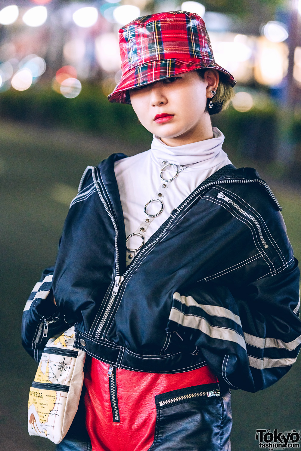 Sporty Chic Tokyo Street Fashion w/ Dolls Kill Shorts, Vintage ...