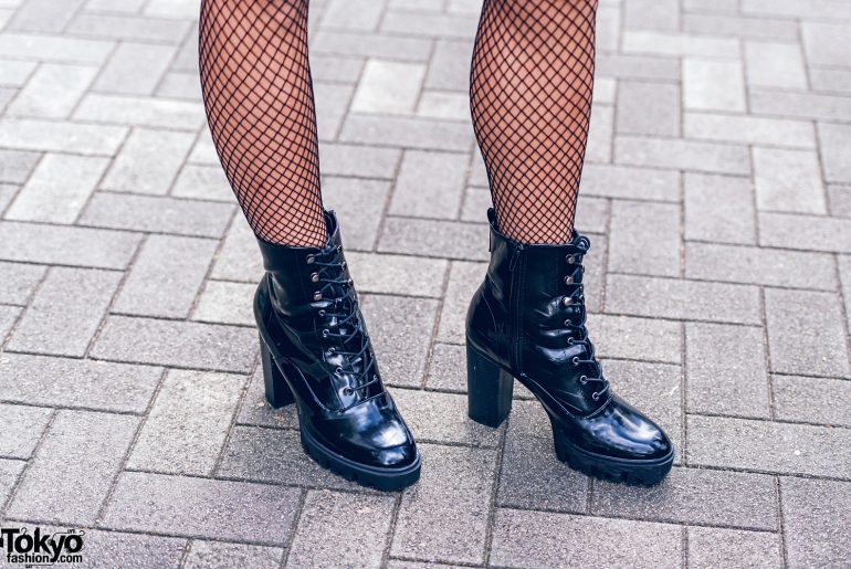 Beauty Student w/ Black Leather Jacket, Jean Shorts, Fishnet Stockings ...