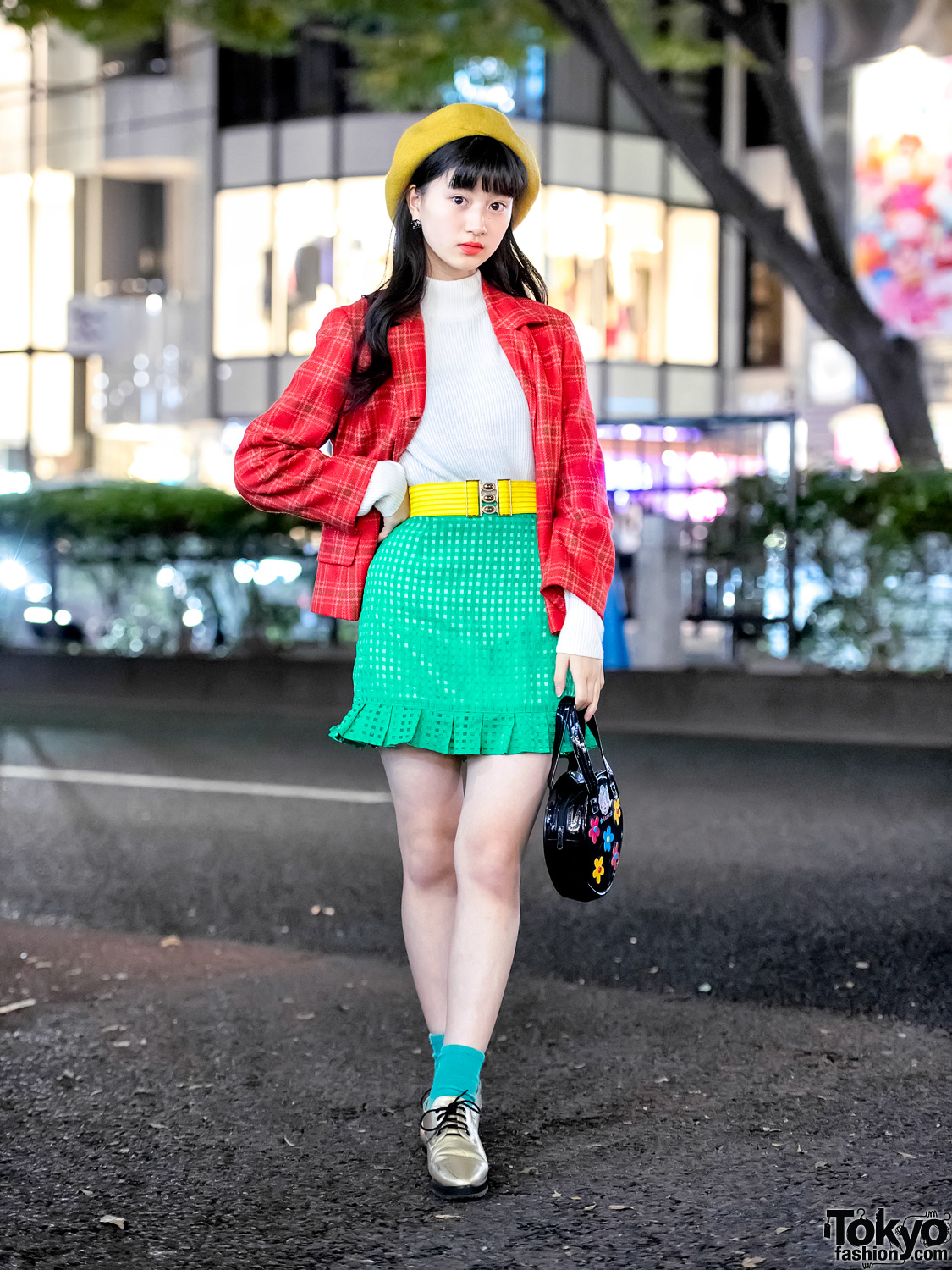 Japanese Actress in Harajuku w/ Colorful Retro Vintage Street Style, G2? & Chanel