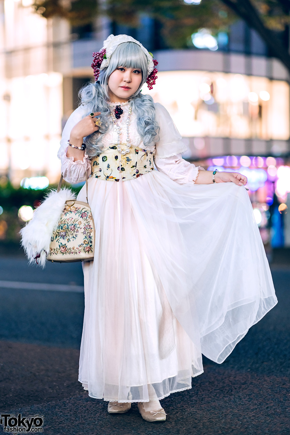 Harajuku Vintage & Handmade Lolita Fashion w/ Grapes Headdress, Pays Des Fees, Nice Claup & Milk