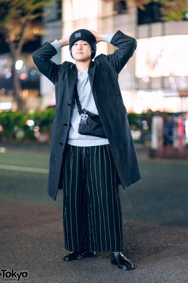 Tokyo Monochrome Streetwear Style w/ Wool Coat, Light Grey Sweater, GU Wide Leg Pants, Crossbody Bag & ASCLO Tabi Boots