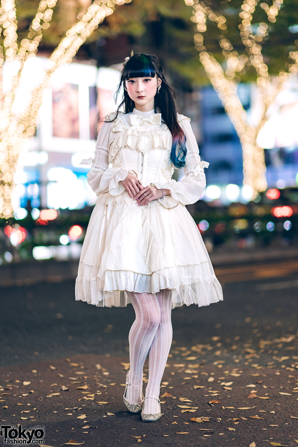 Harajuku Lolita in White Angelic Pretty Dress & Starfish Headpiece