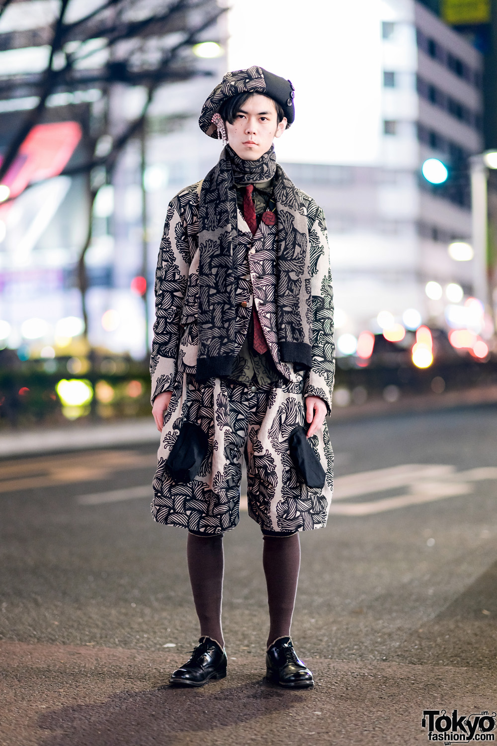 Christopher Nemeth Rope Print Fashion in Harajuku w/ Beret, Layered Tops,  Wide Leg Shorts & Leather Shoes – Tokyo Fashion