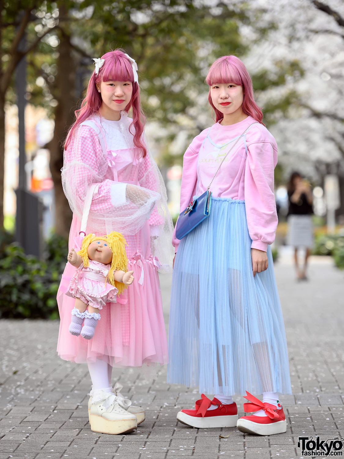 Kawaii Style Japanese Twins in Tokyo w/ Pastel Handmade Fashion, Cabbage Patch Doll & Tokyo Bopper