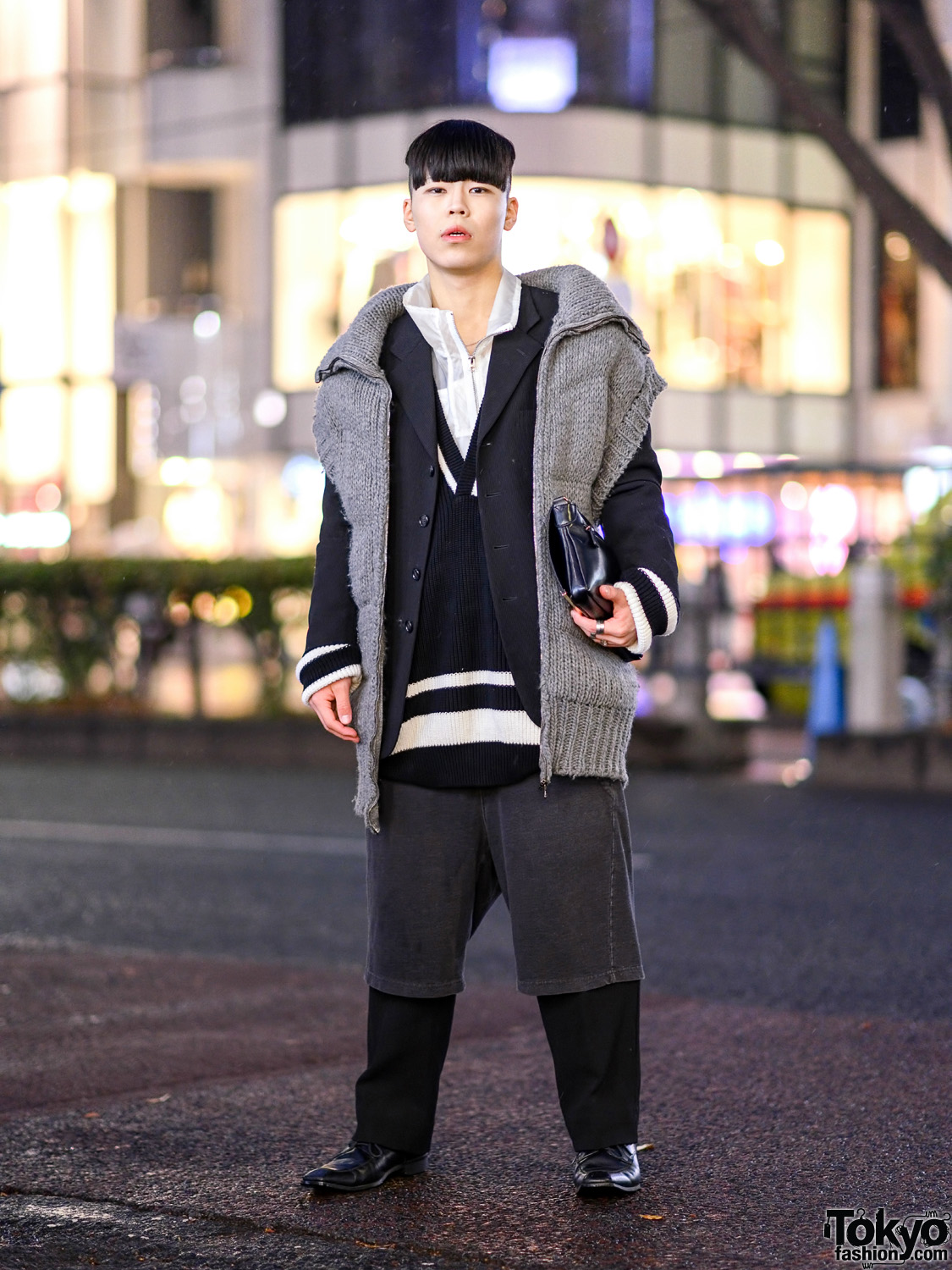 Tokyo Monochrome Layered Street Style w/ Oversized Collar Knit Vest ...