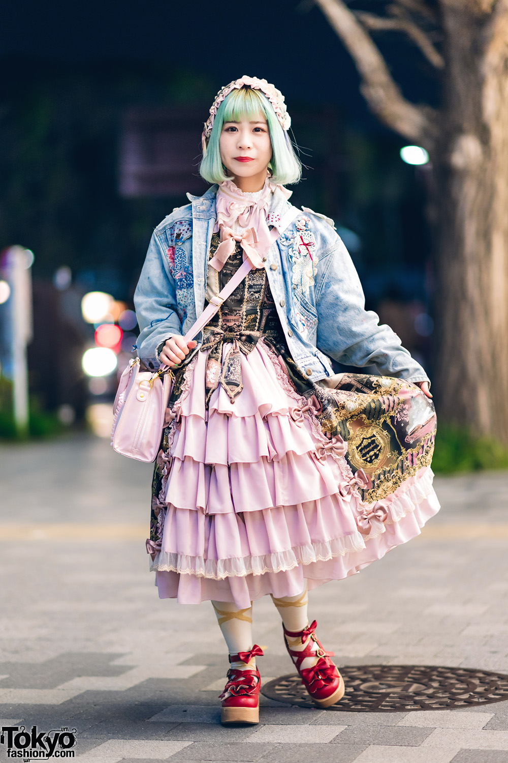 Harajuku Metamorphose Temps De Fille Lolita Street Style w/ Green Hair, Vintage Denim Jacket, Pleated Headpiece, Satchel Bag & Bow Shoes