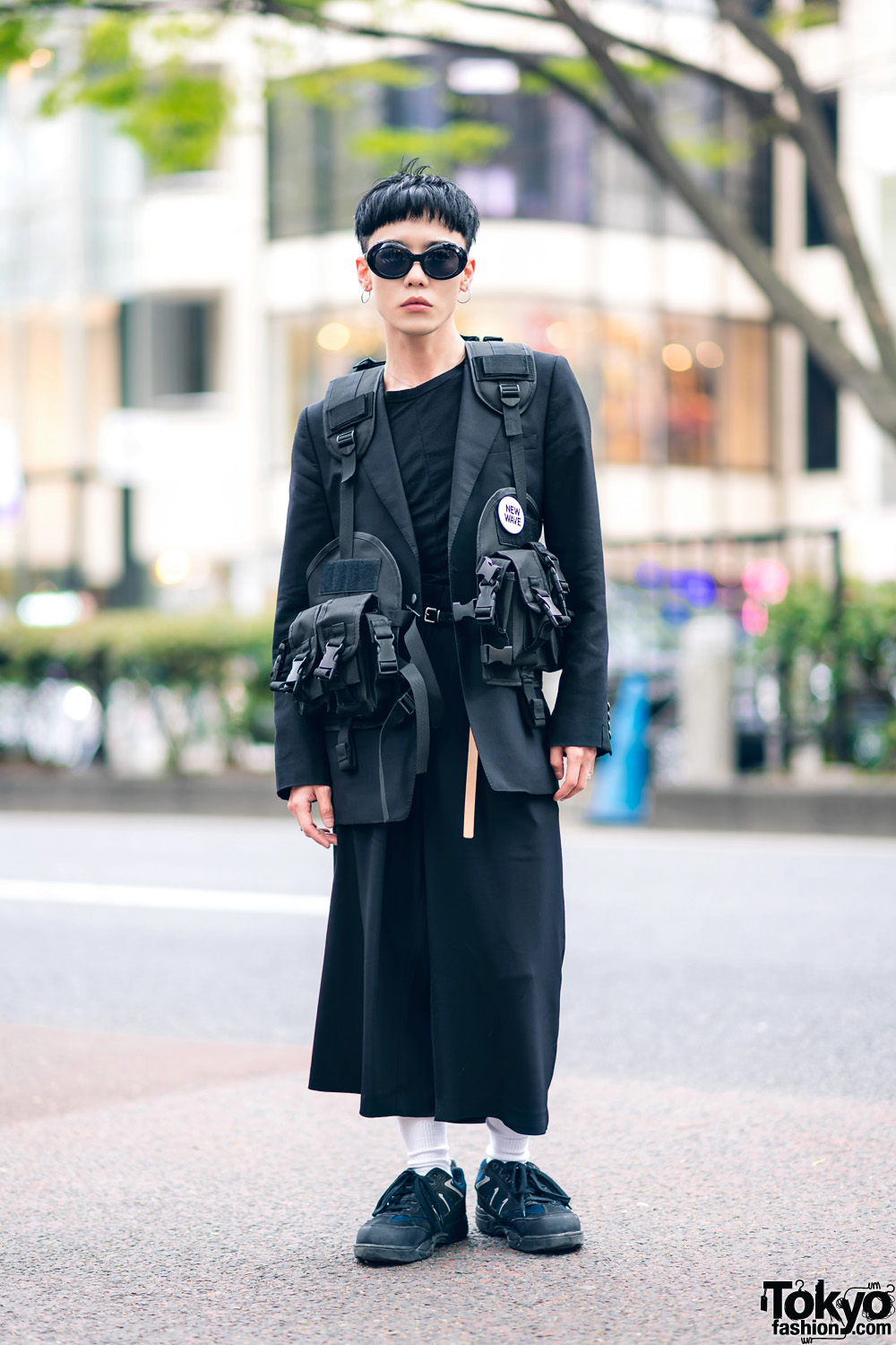 The Symbolic Tokyo Designer in All Black Street Style w/ Comme des ...